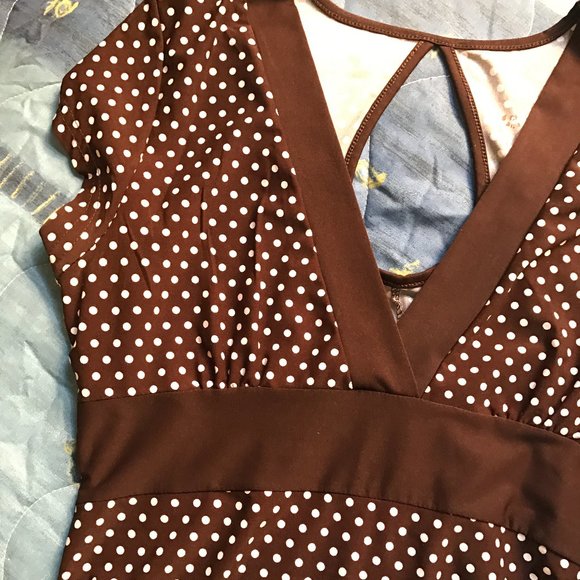 Brown Polka Dot Surplice Dress - Picture 4 of 7